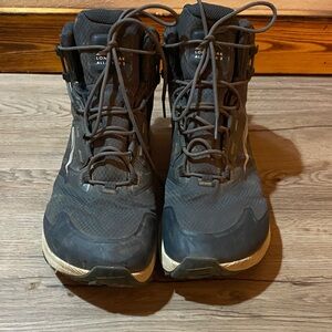 All-Wthr Mid Men's Hiking Boots - Black and Tan